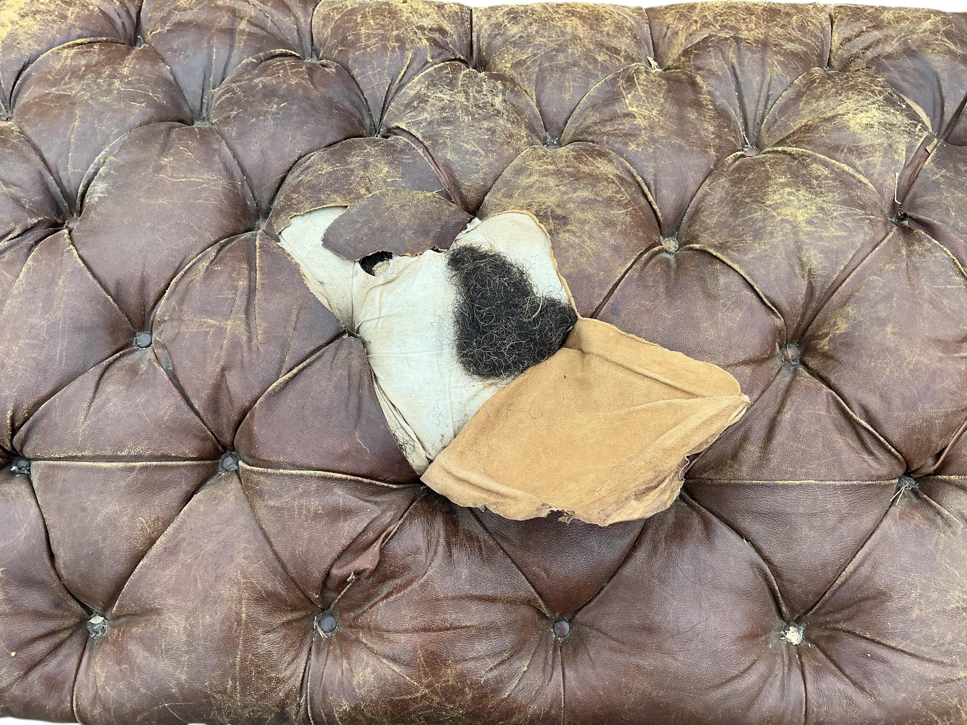 A Victorian oak and buttoned brown leather bench seat, width 266cm, depth 84cm, height 72cm